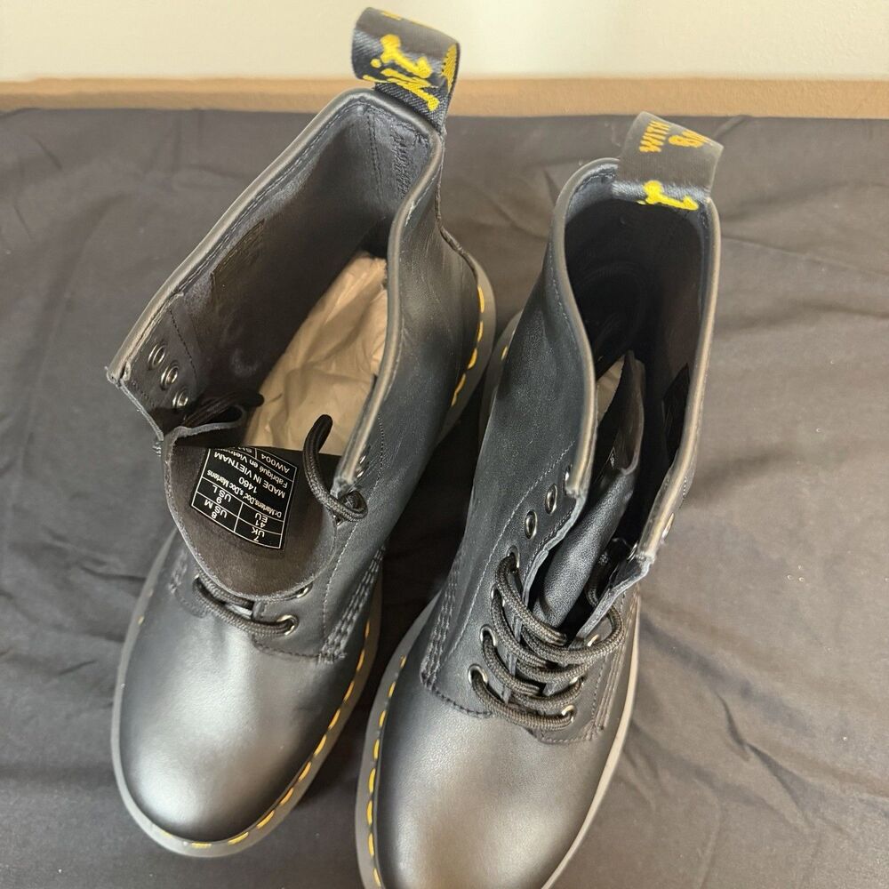 NWB Dr Martens 1460 Softy T Leather Lace Up Boots Black Men 8 Women 9 - Picture 9 of 12